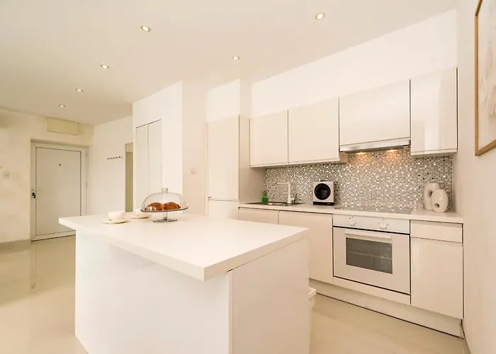 Urban Luxury זאדאר