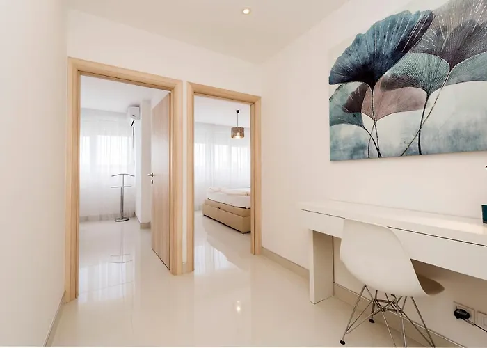 Urban Luxury דירה